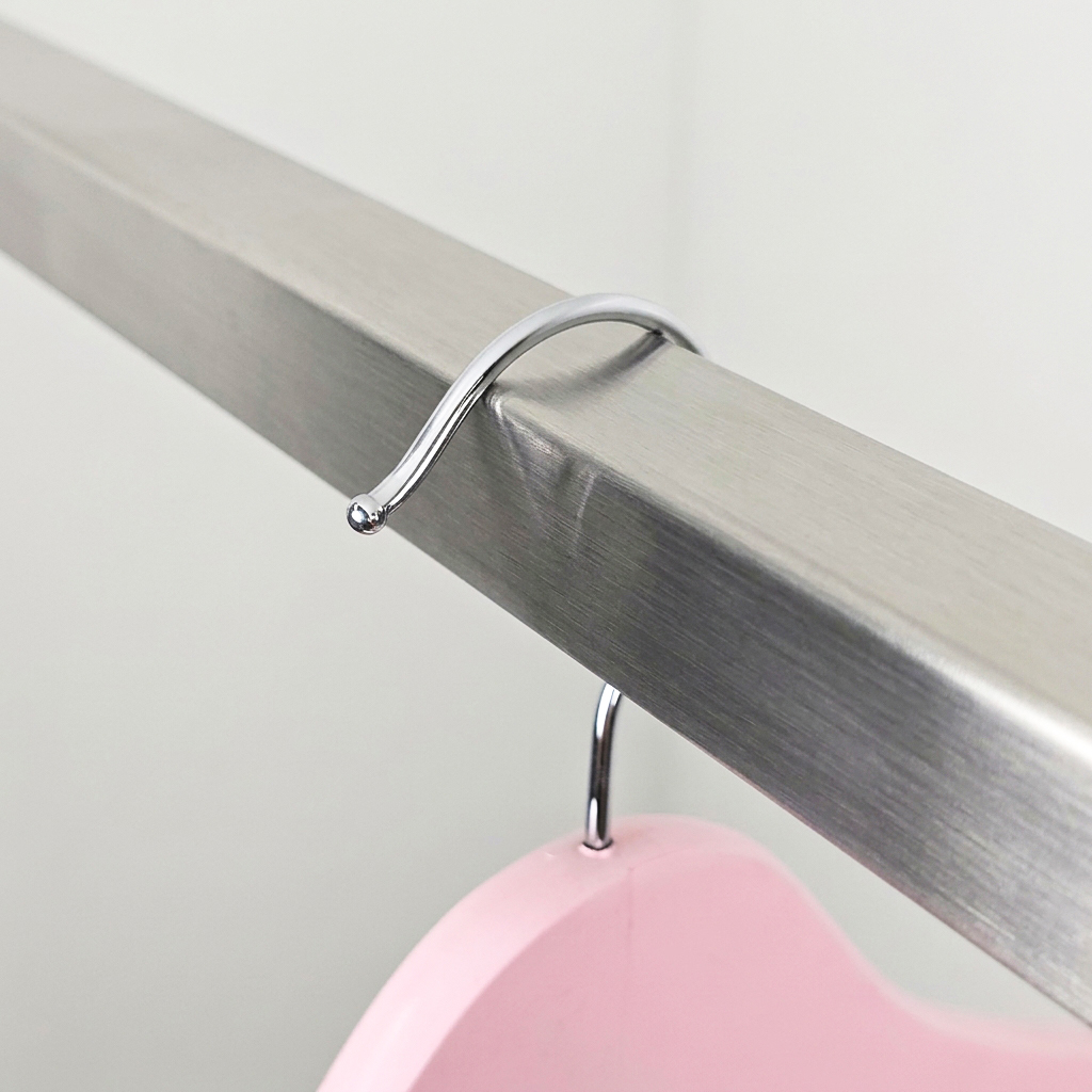 Детские вешалки-плечики деревянные с зажимами для брюк KH66126-36CM /pink lacquer color/100pcs/ctn